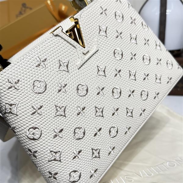 2026120164259240 130